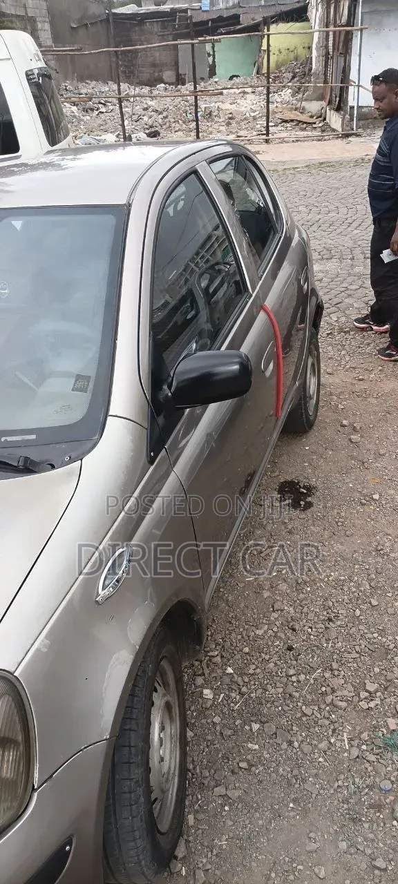 Toyota Vitz 2003 Silver