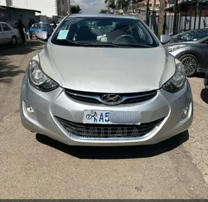 Hyundai Elantra 2013 Silver