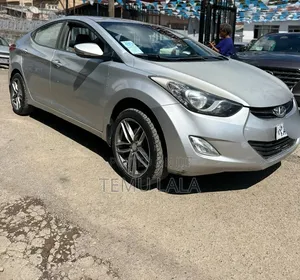 Hyundai Elantra 2013 Silver