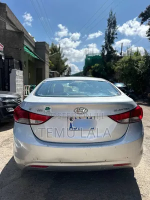 Hyundai Elantra 2013 Silver