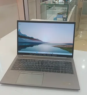 New Laptop HP ZBook 15 16GB Intel Core i5 SSD 512GB