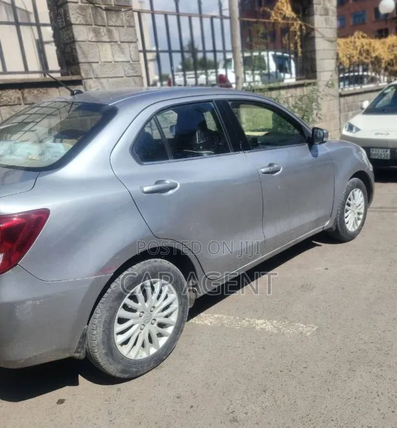 Suzuki Dzire 2021 Silver
