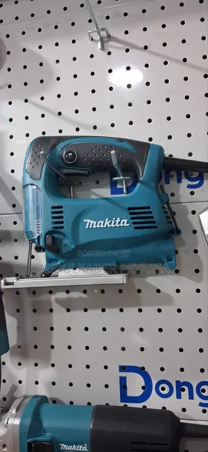 Makita Electric Jig Saw – Professional Wood Cutting Power Tool