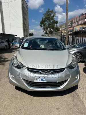 Hyundai Elantra 2013 Silver