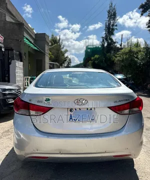 Hyundai Elantra 2013 Silver