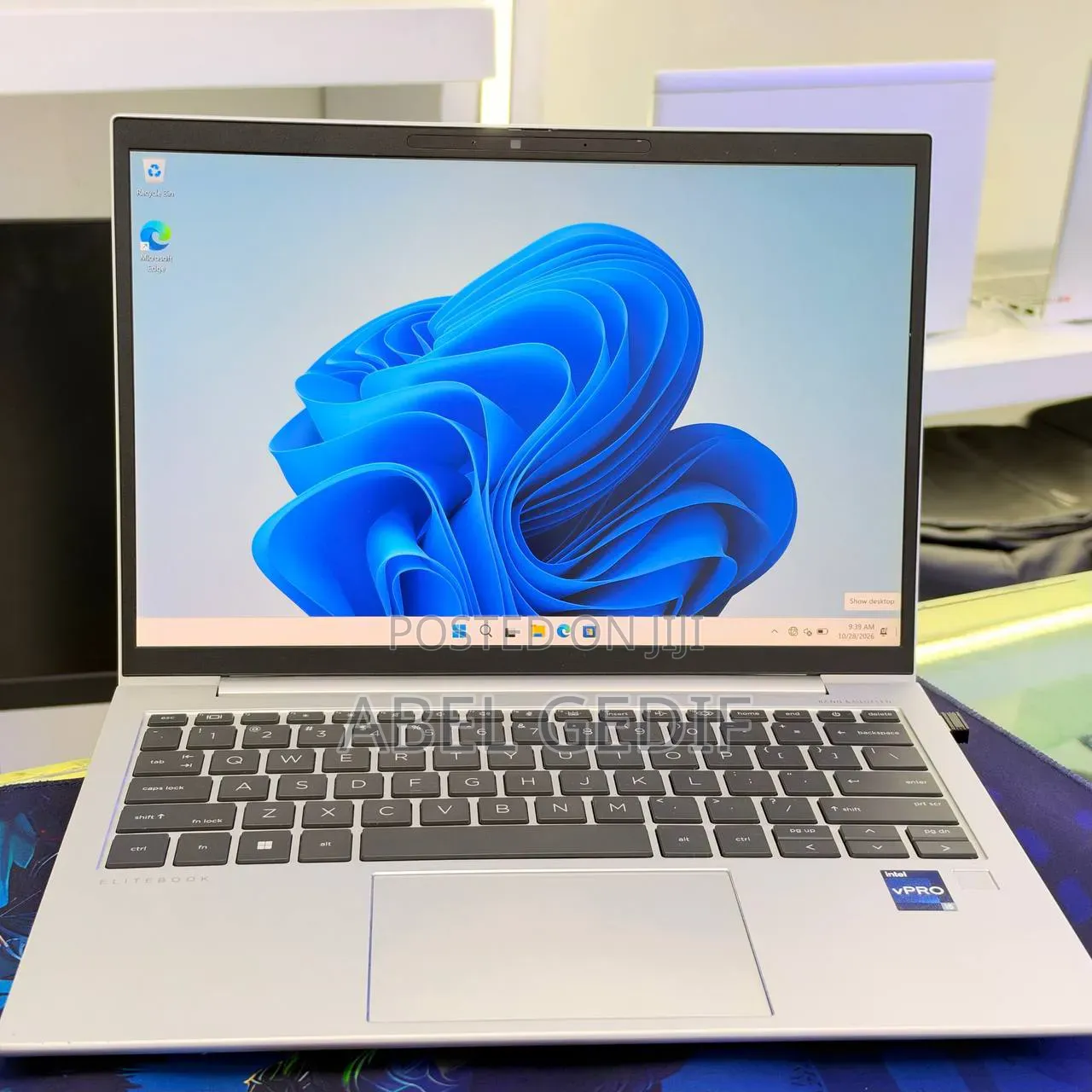 New Laptop HP EliteBook 830 G9 16GB Intel Core i5 SSD 512GB