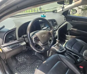 Hyundai Avante 2017 Gray