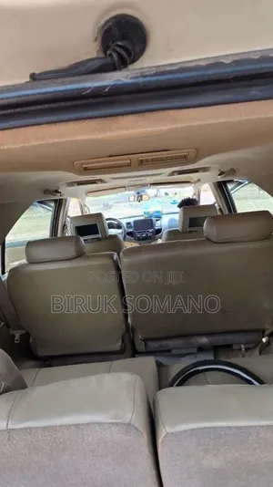 Toyota Fortuner 2012 Off white
