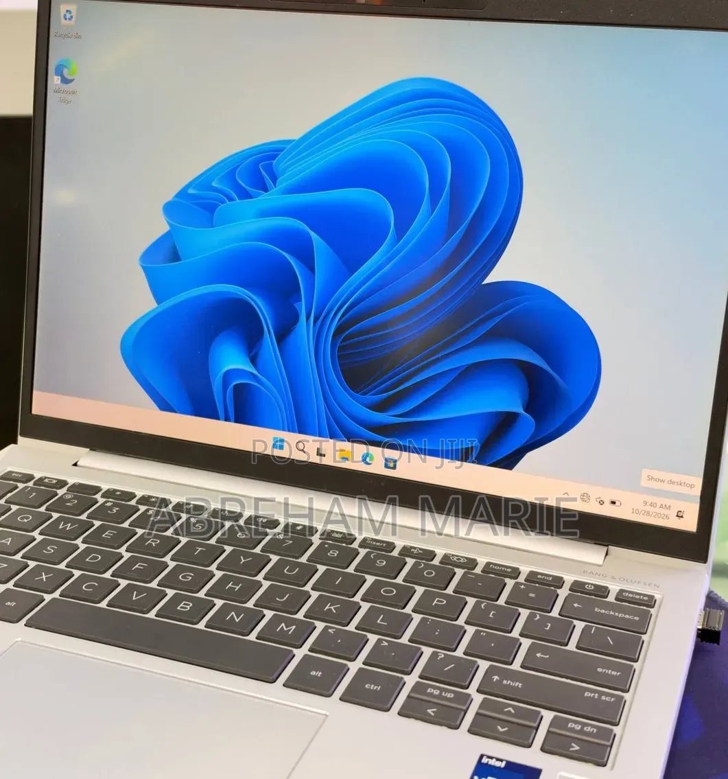 New Laptop HP EliteBook 830 G9 16GB Intel Core i5 SSD 512GB