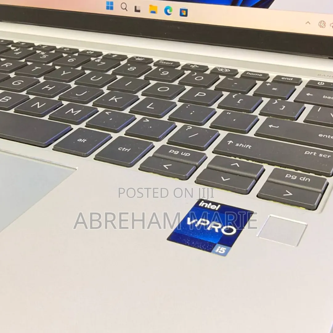 New Laptop HP EliteBook 830 G9 16GB Intel Core i5 SSD 512GB