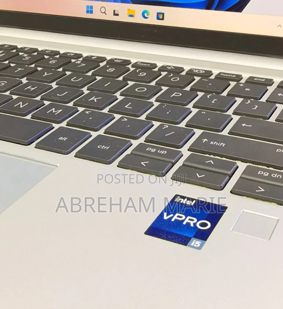 New Laptop HP EliteBook 830 G9 16GB Intel Core i5 SSD 512GB