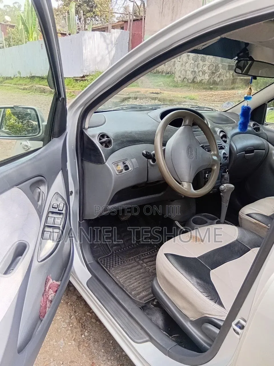 Toyota Yaris 2001 White