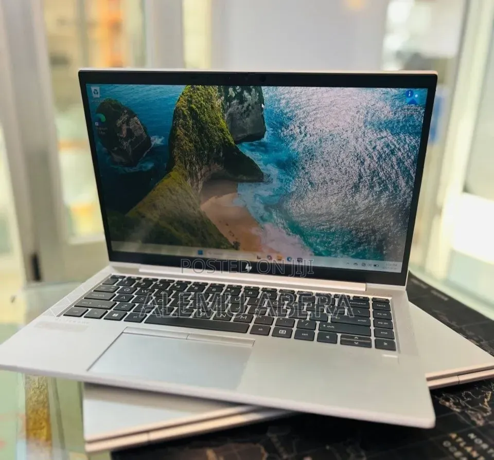 New Laptop HP EliteBook 845 G8 16GB AMD Ryzen 7 SSD 512GB