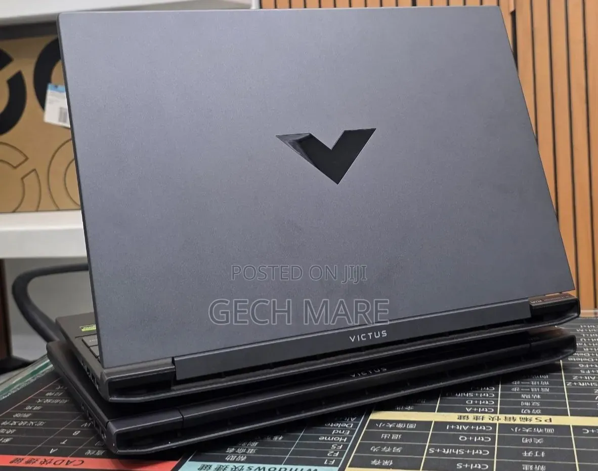 New Laptop HP Victus 15 16GB AMD Ryzen 7 SSD 512GB