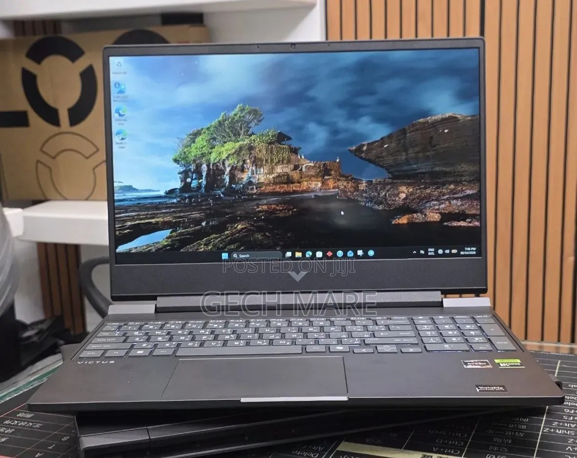 New Laptop HP Victus 15 16GB AMD Ryzen 7 SSD 512GB