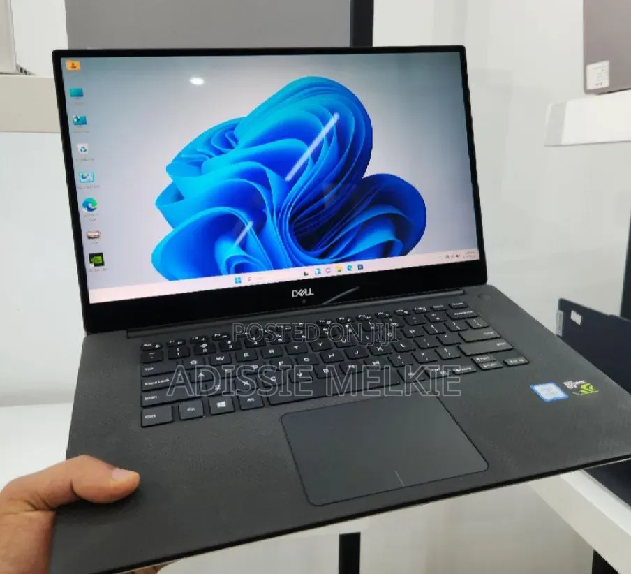 New Laptop Dell XPS 15 16GB Intel Core i7 SSD 512GB