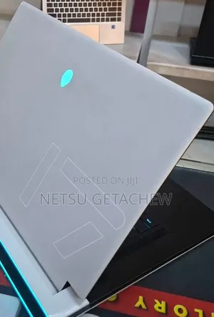 New Laptop Alienware X17 R1 16GB Intel Core i7 SSD 512GB