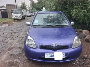 Toyota Vitz 2001
