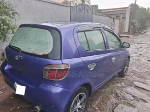 Toyota Vitz 2001