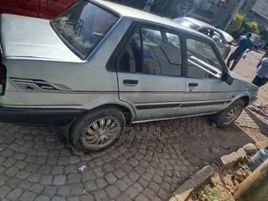 Toyota Corolla 1985 Gray
