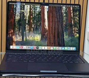 New Laptop Apple MacBook Air 2025 M4 16GB Apple M4 SSD 512GB