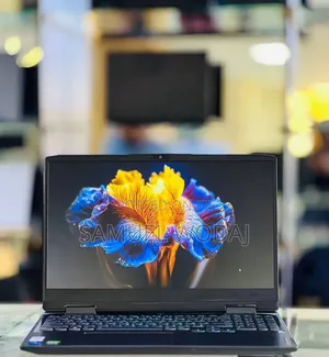 New Laptop Lenovo LOQ 15ARP9 16GB Intel Core i5 SSD 512GB