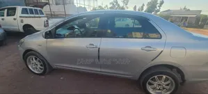Toyota Yaris 1.3 VVT-i Automatic 2007 Silver