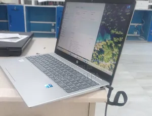 New Laptop HP 15-fd0290ns 16GB Intel Core i5 SSD 512GB