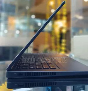New Laptop Dell Latitude 14 E5470 4GB Intel Core i3 SSD 500GB