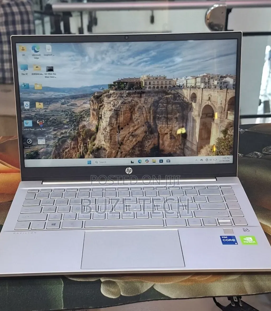 New Laptop HP Pavilion 15 16GB Intel Core i5 SSD 512GB