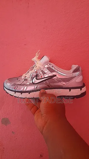 ጫማ Nike -P6000