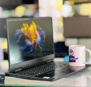 New Laptop Lenovo LOQ 15AHP10 16GB Intel Core i5 SSD 512GB