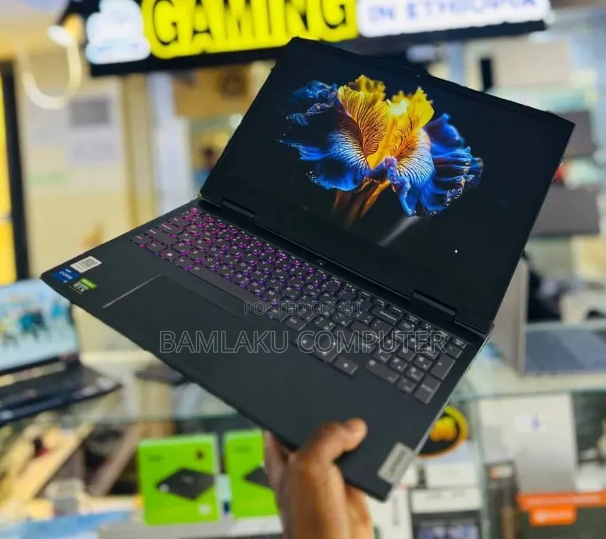New Laptop Lenovo LOQ 15AHP10 16GB Intel Core i5 SSD 512GB