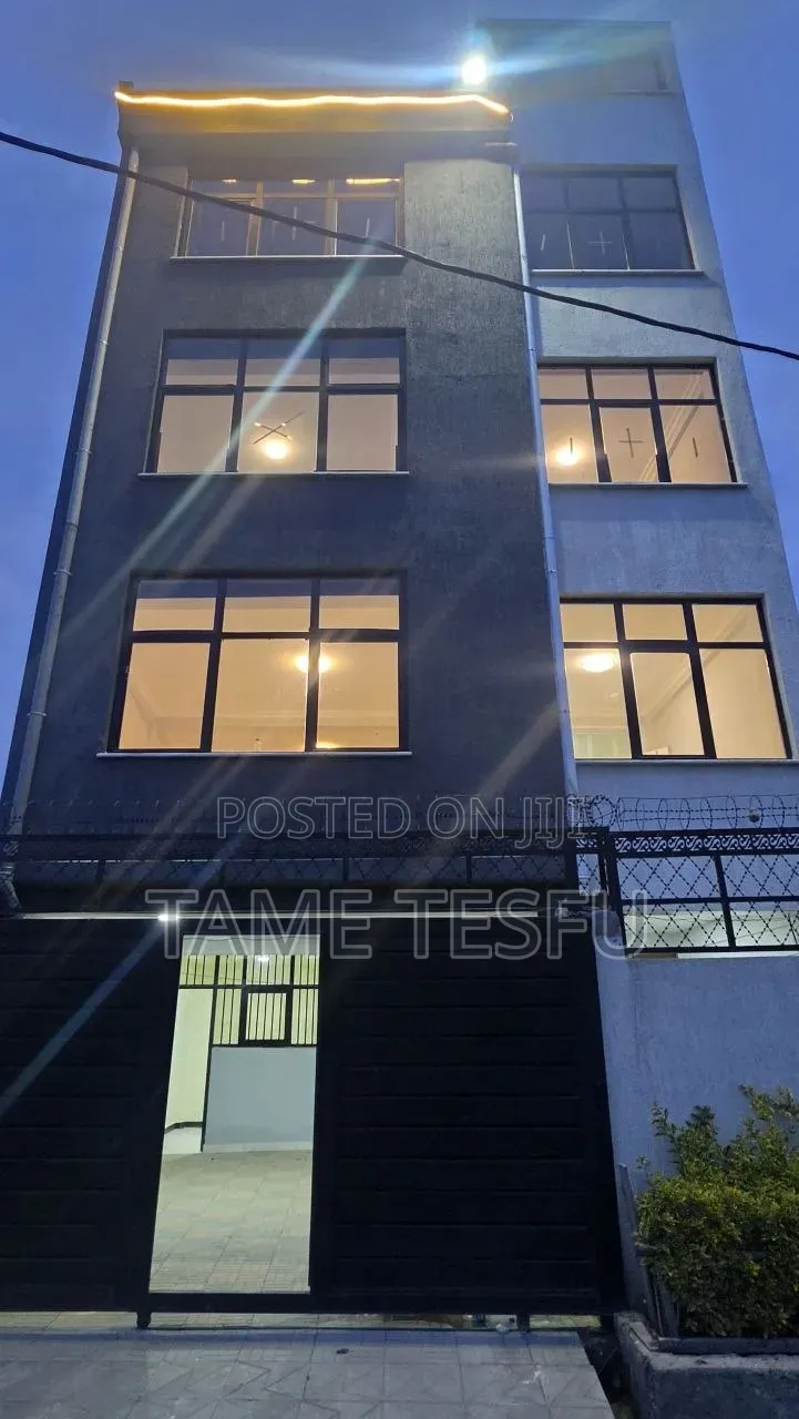 Furnished 6bdrm House in ሀያት, Bole for sale