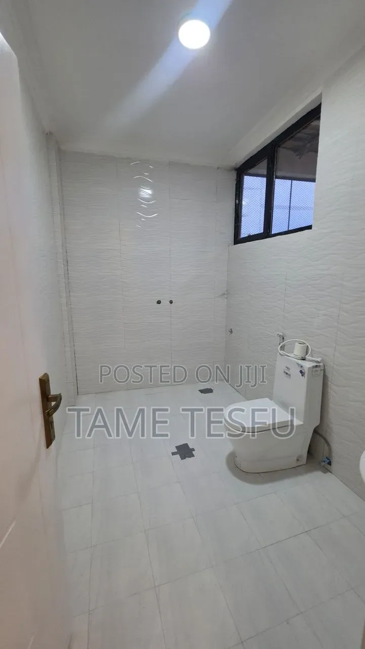 Furnished 6bdrm House in ሀያት, Bole for sale