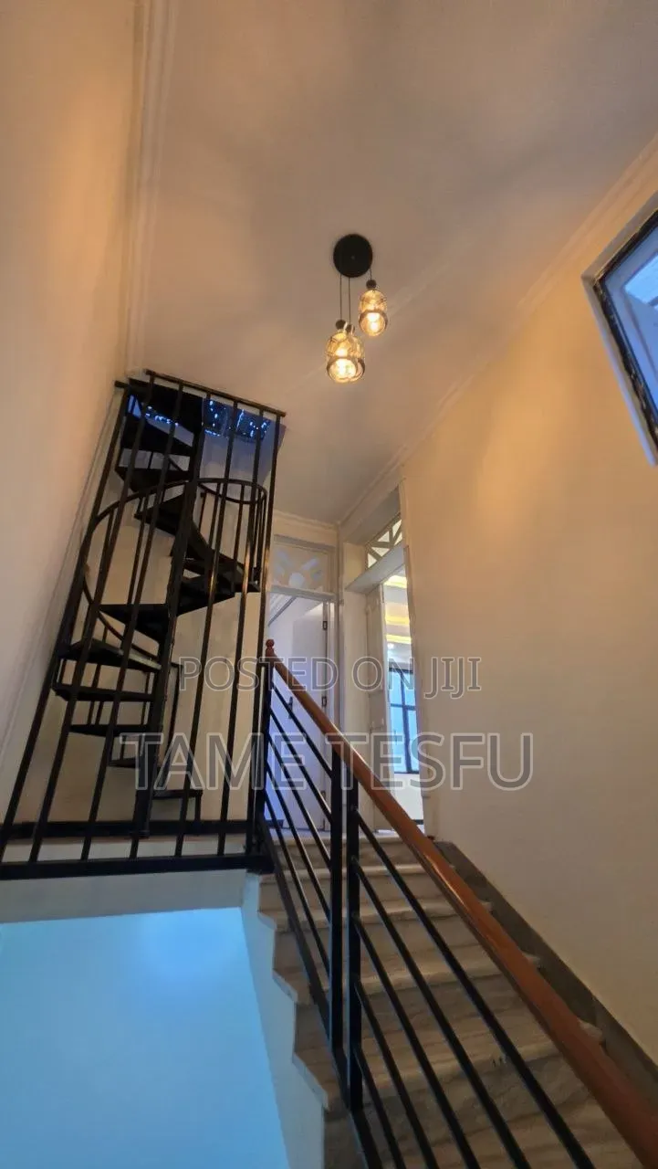 Furnished 6bdrm House in ሀያት, Bole for sale