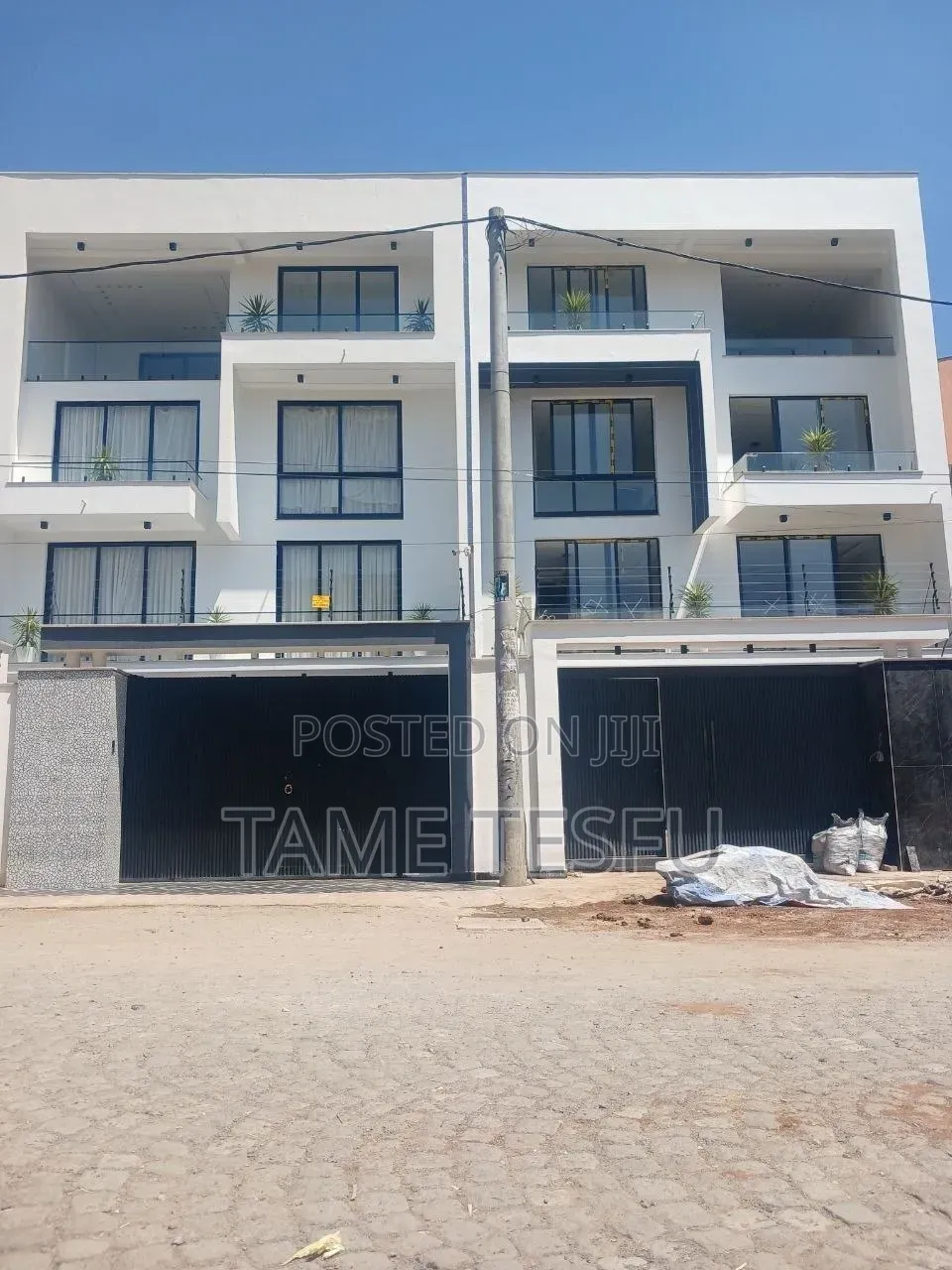 Furnished 8bdrm House in Cmc ባዱሜ, Bole for sale