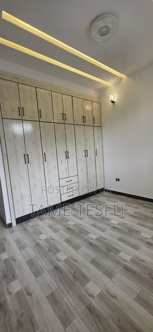 Furnished 8bdrm House in Cmc ባዱሜ, Bole for sale
