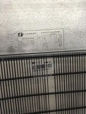 Everest Displays Fridge