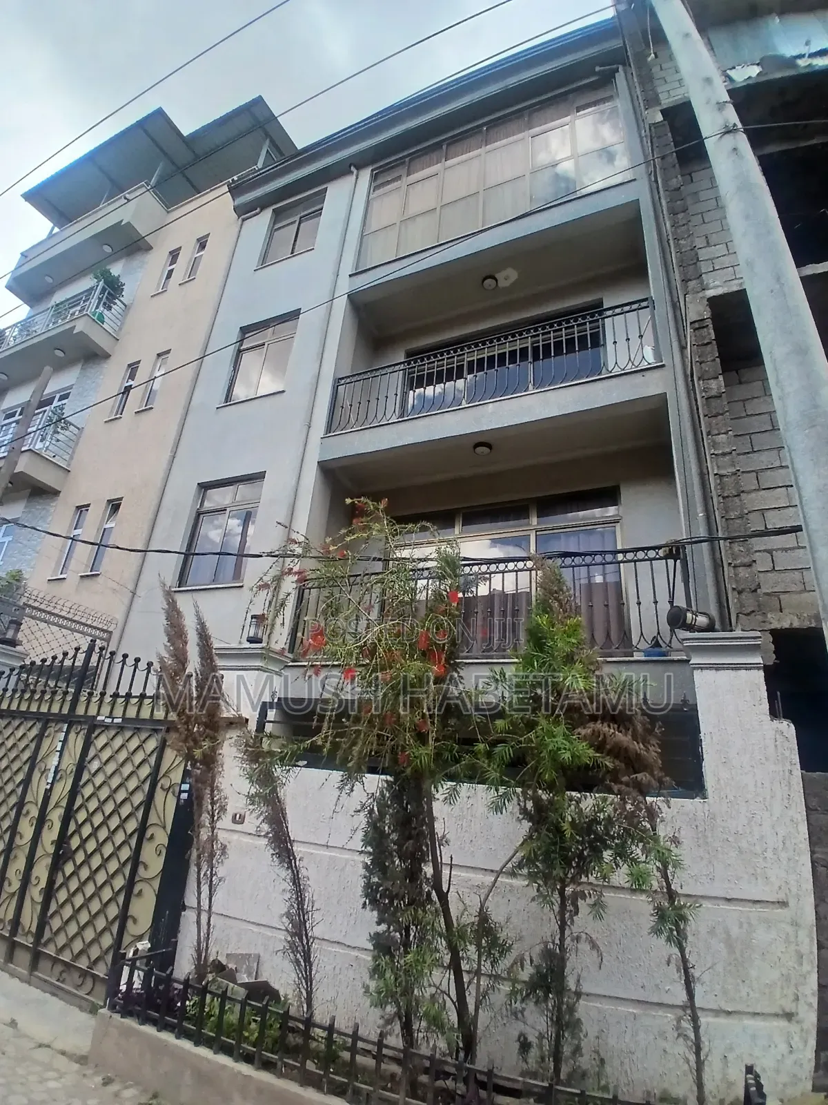 Furnished 6bdrm House in 94ማህበር G+3, Nifas Silk-Lafto for sale