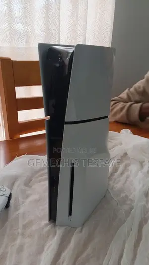 PS5 Slim Console (Disc Version) - 1TB With Controller