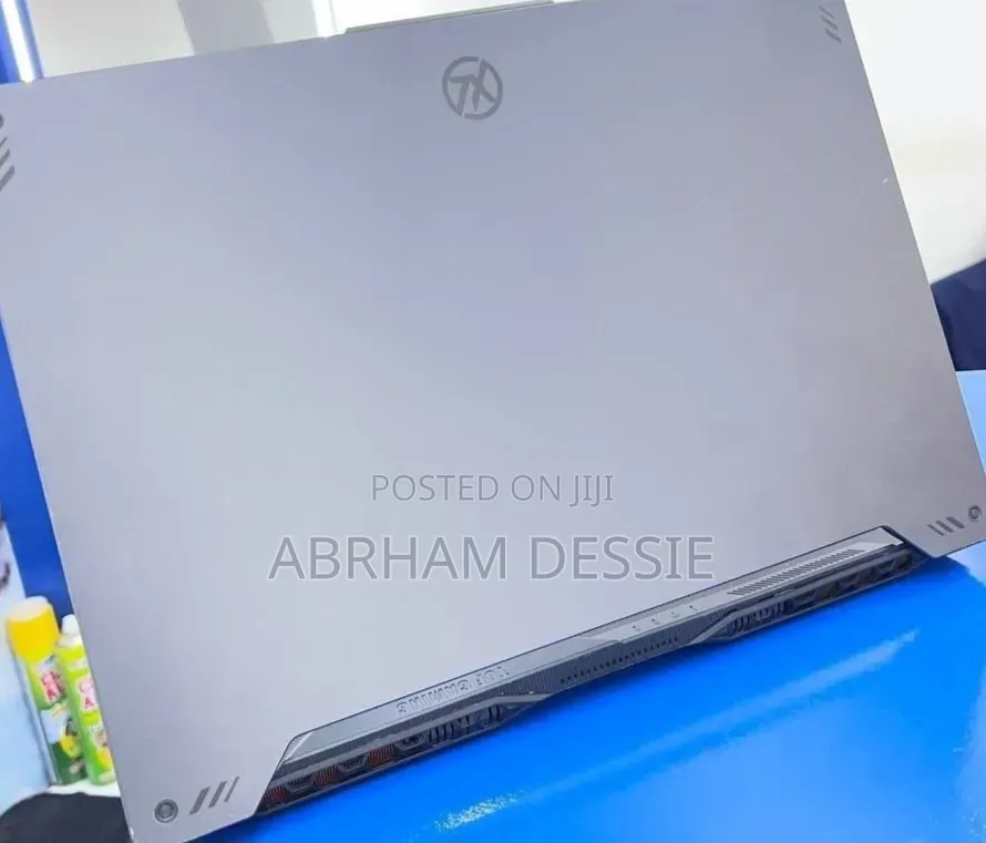 New Laptop Asus 16GB AMD Ryzen 7 SSD 512GB