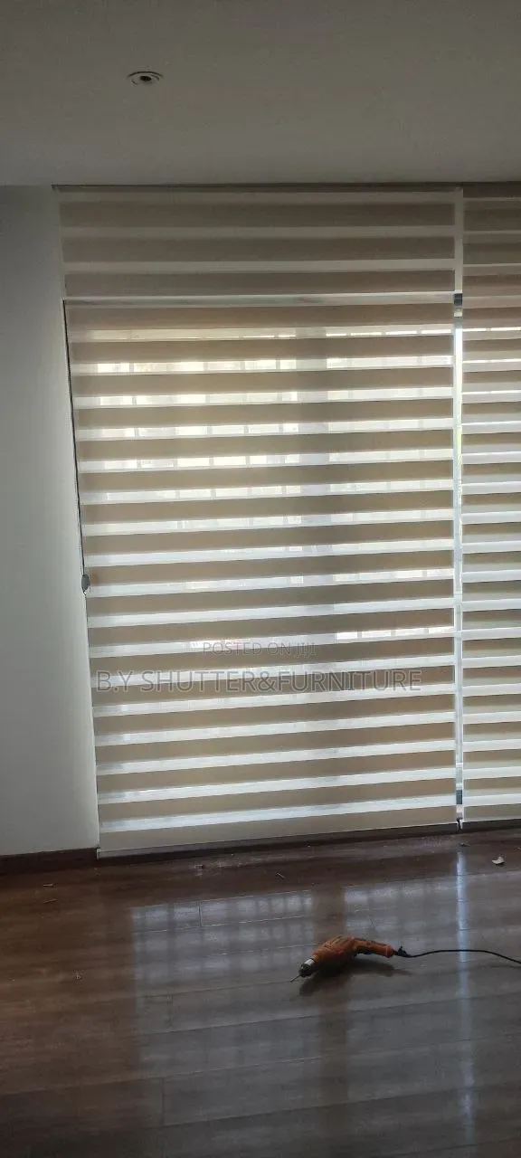 Curtain Shedes Blind