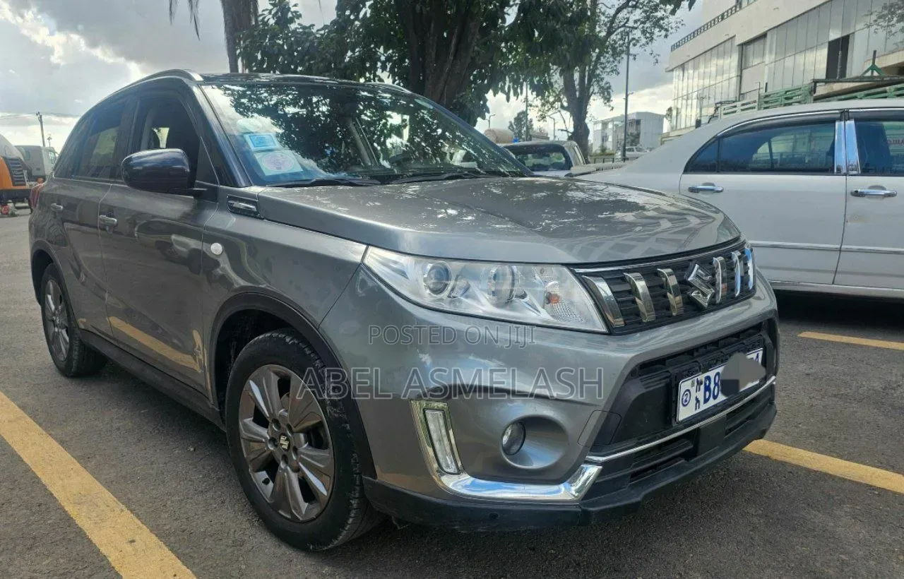 Suzuki Vitara 2023 Gray