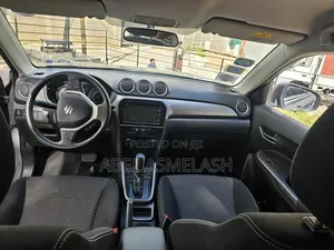 Suzuki Vitara 2023 Gray