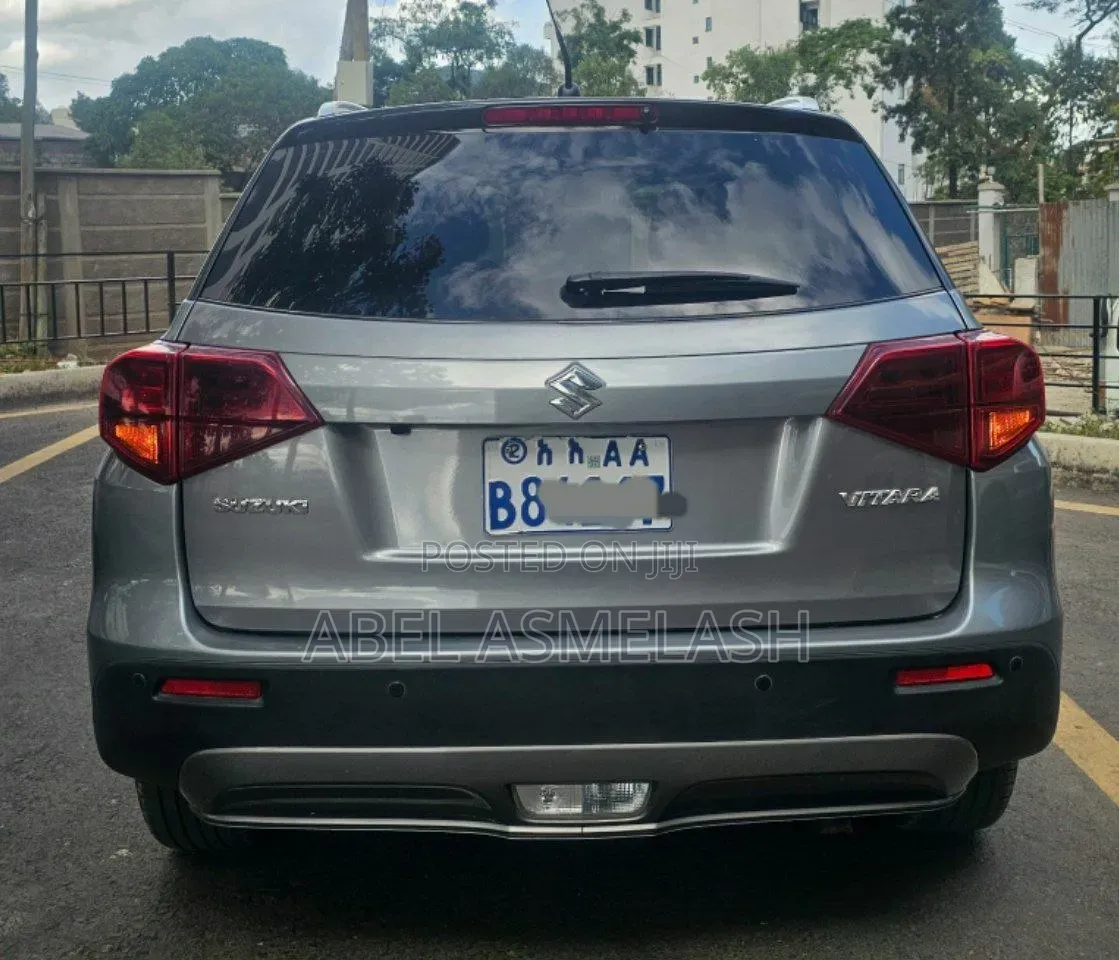 Suzuki Vitara 2023 Gray