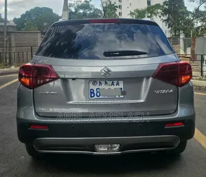 Suzuki Vitara 2023 Gray