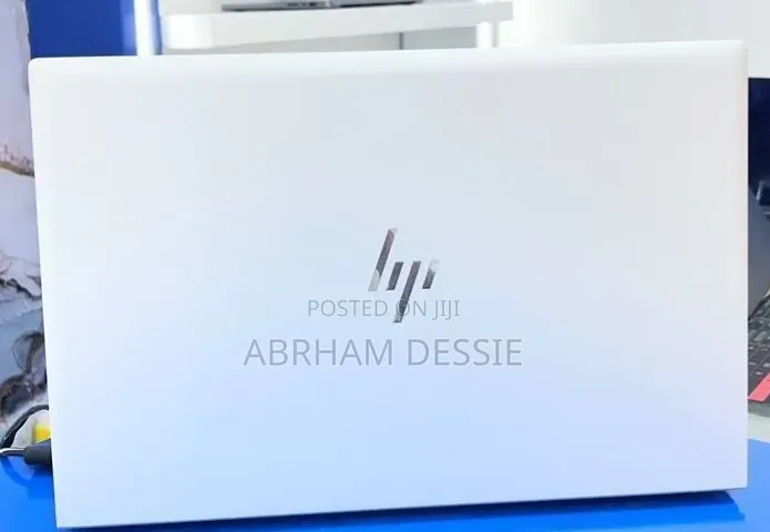 New Laptop HP 16GB AMD Ryzen 5 SSD 512GB