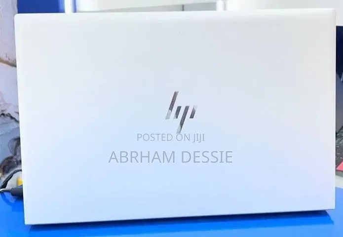New Laptop HP 16GB AMD Ryzen 5 SSD 512GB