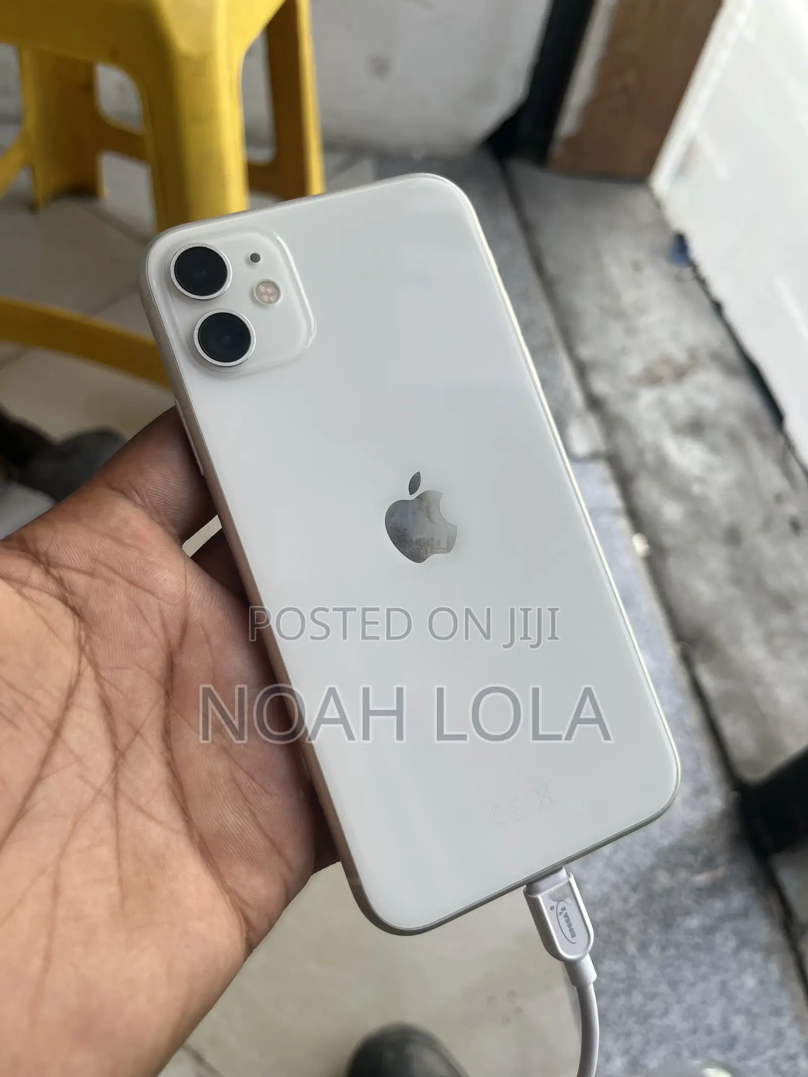 Apple iPhone 11 64 GB White